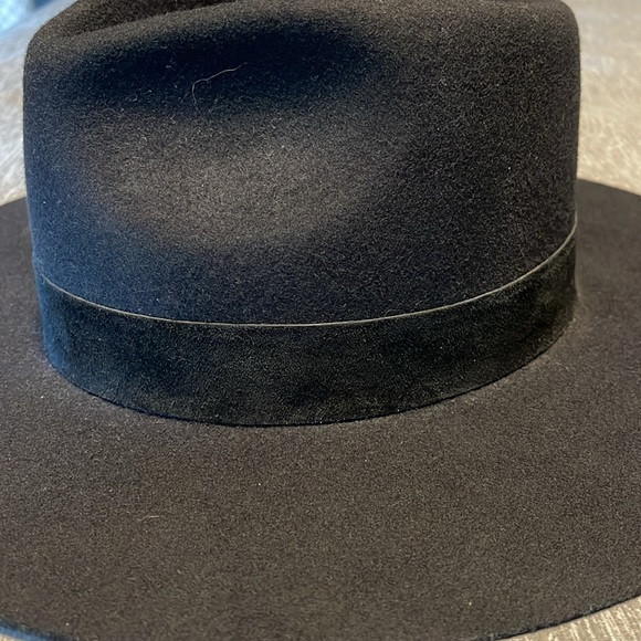 Lack of color black felt hat - Picture 3 of 5